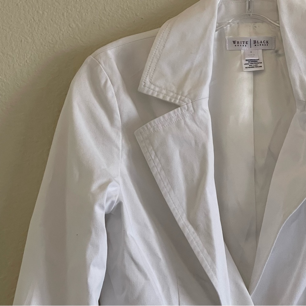 WHBM White semi-distressed cotton blazer jacket with eyelet trim size 4 - Picture 5 of 17